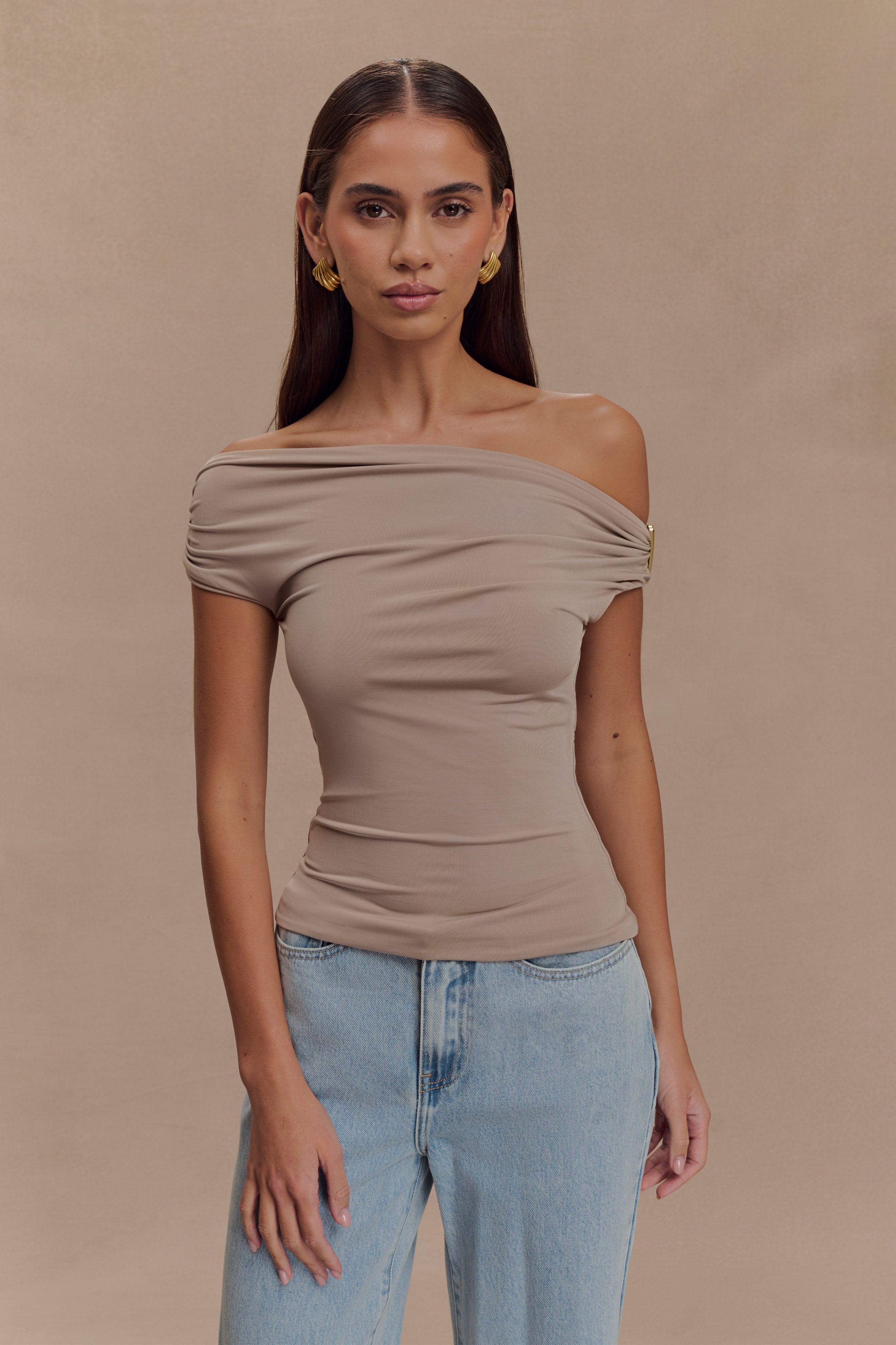 Kinsley Slinky Top With Hardware - Taupe